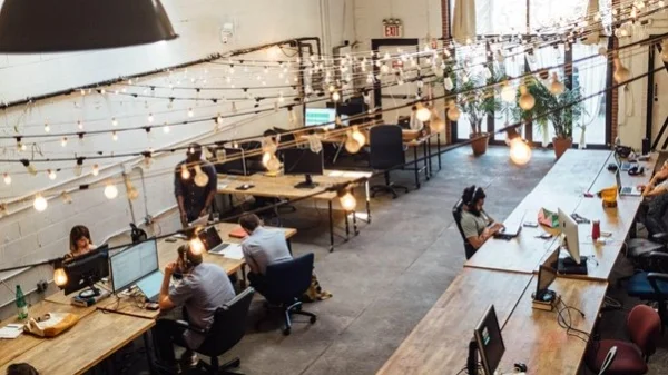 Comment mettre en place un travail hybride au service du management ?